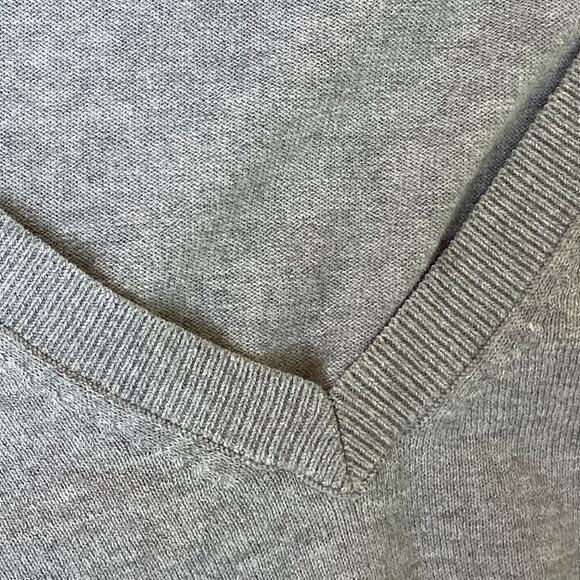 Banana Republic Luxe Light Gray V-Neck Cashmere-Blend Sweater Women's Medium - Picture 4 of 8